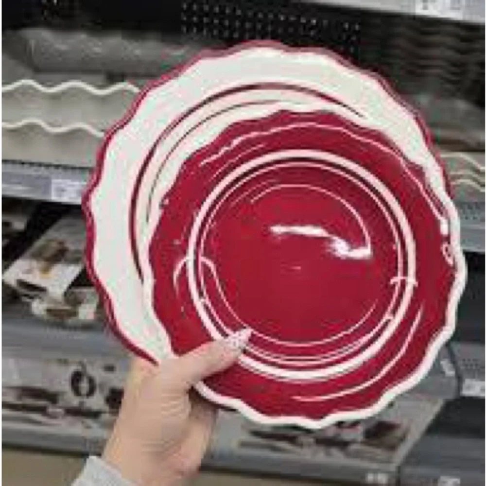 Four NWT The Pioneer Woman Ainsley 8.5-Inch Salad Plate, Red - Picture 5 of 7